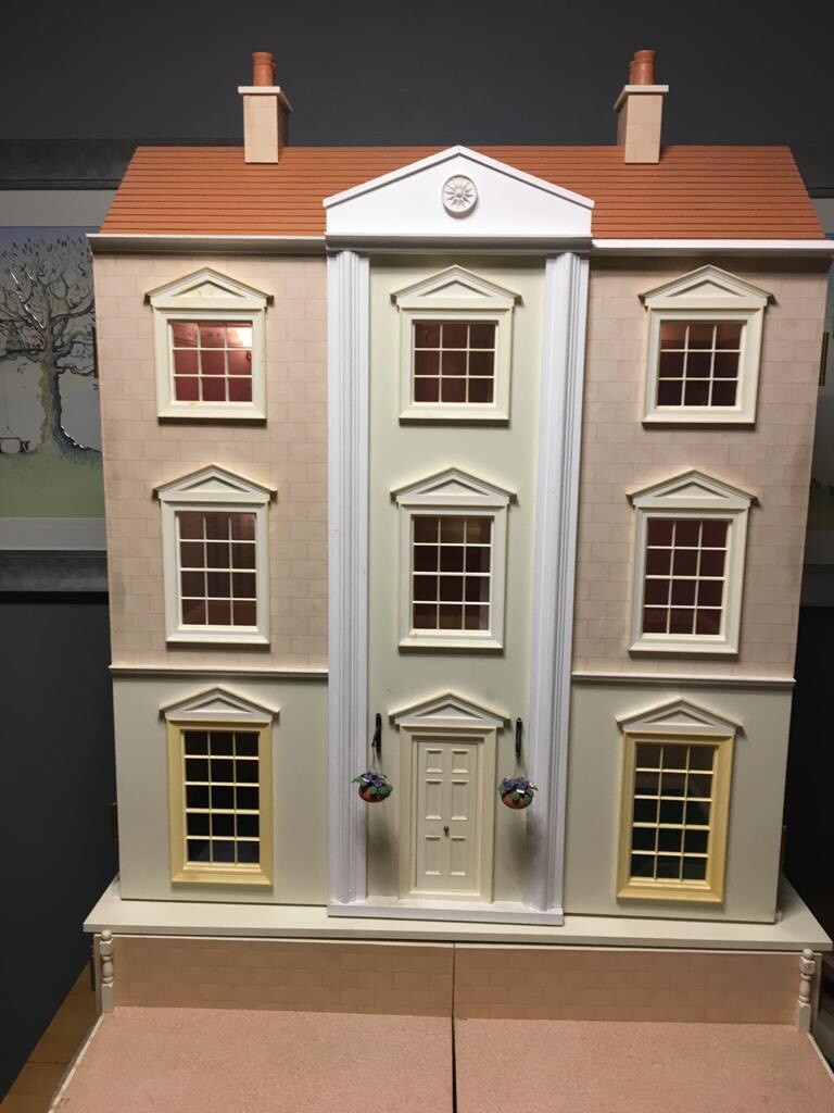 wentworth court dolls house